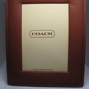 Coach british tan leather 4" x 6" frame